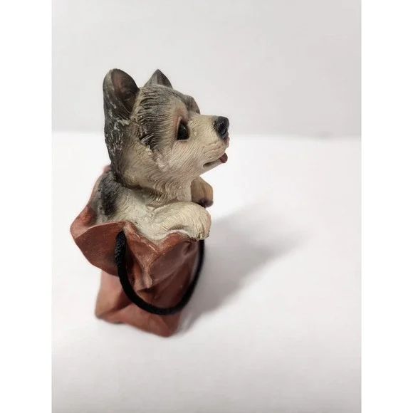 3 Resin Dogs Figures Puppies In A Bag Lab,‎ Husky, Westie Collection - Picture 14 of 15